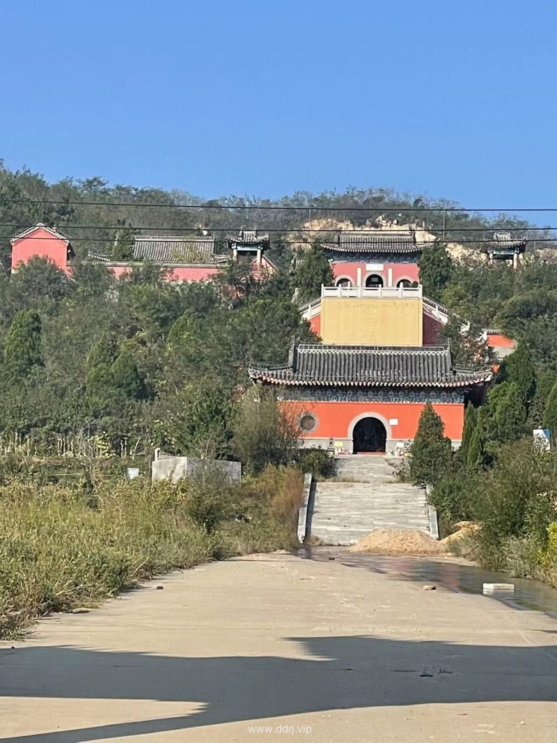 022-10-17，懂懂学习笔记——深耕擅长的领域，隔行如隔山，看似简单实则无数坑，该交的学费一分少不了。"